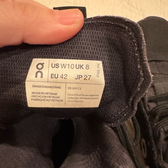 On Running Women’s On Cloud Athletic Shoes Sz 10 - Picture 6 of 6